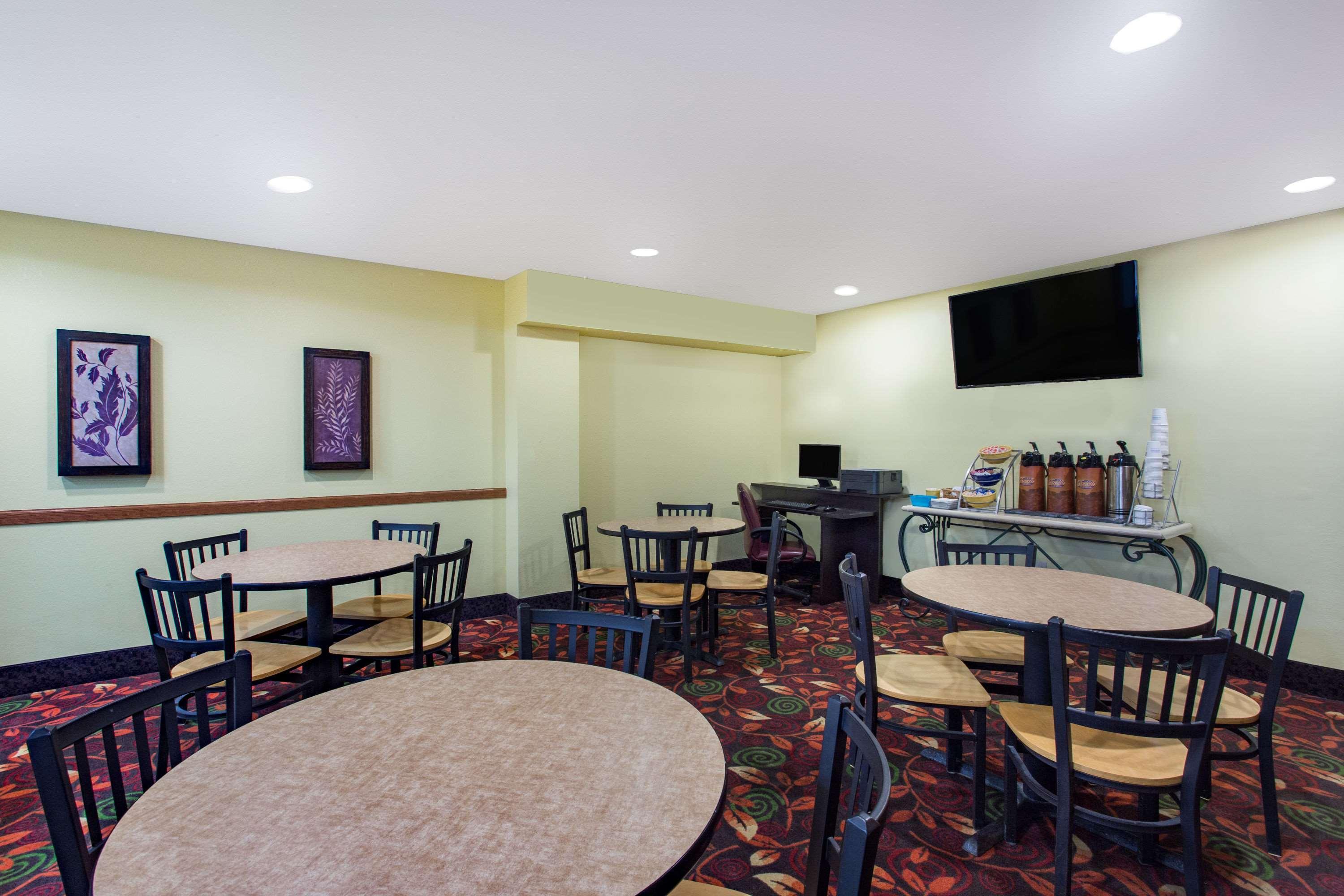 Days Inn By Wyndham Austin Buitenkant foto