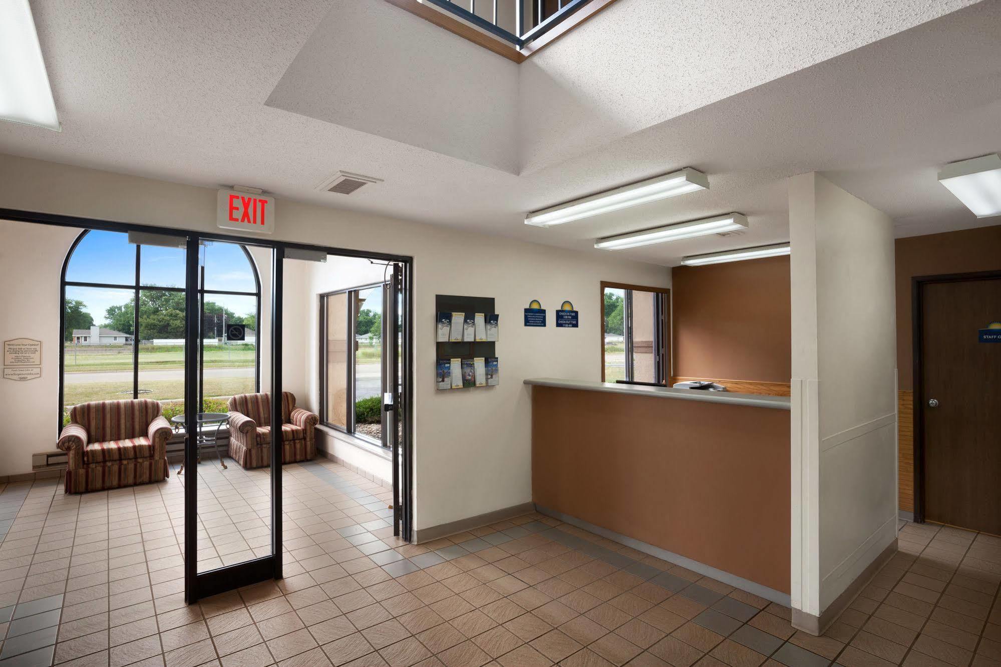 Days Inn By Wyndham Austin Buitenkant foto