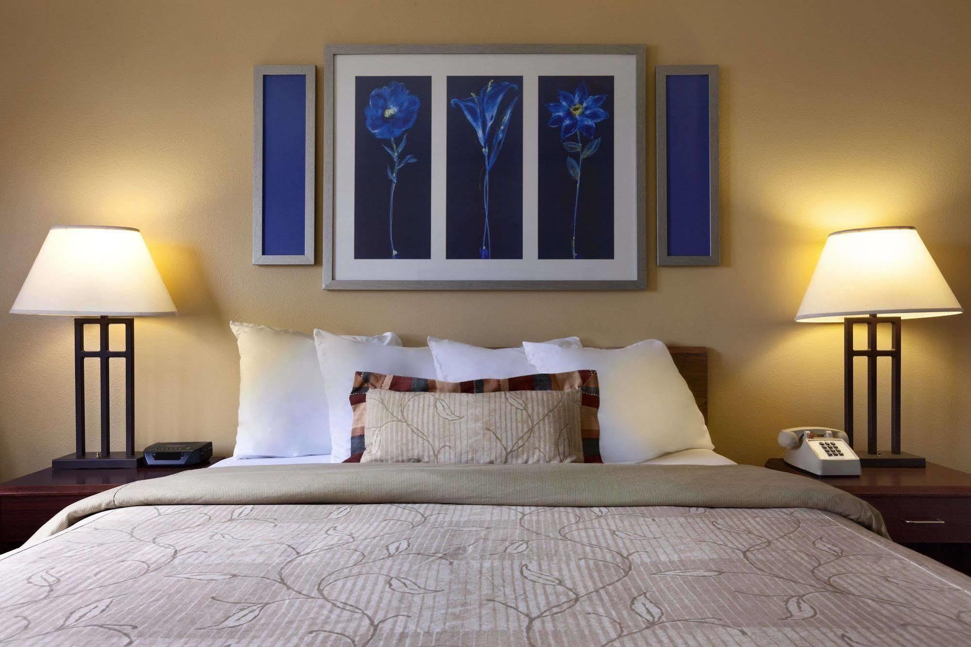 Days Inn By Wyndham Austin Buitenkant foto